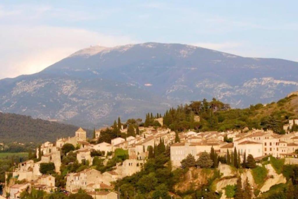 Hypercentre Avec Vue Sur Le Chateau Vaison-la-Romaine Exterior photo